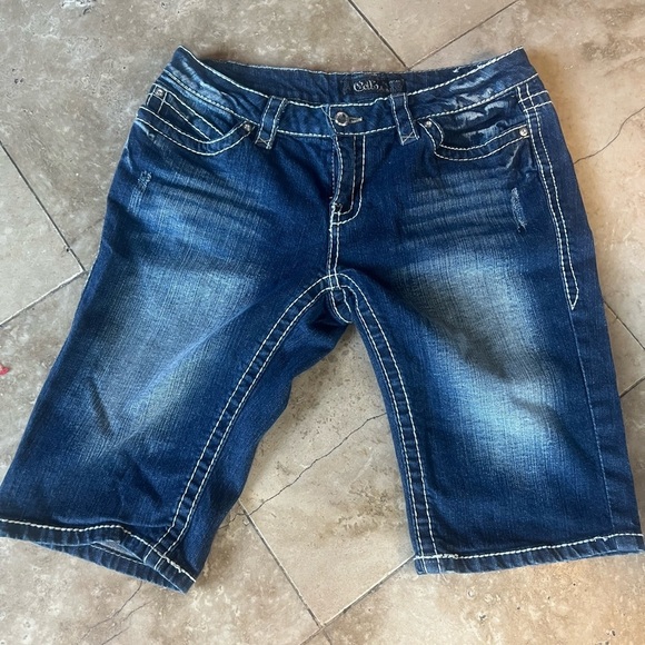 Cello ladies long shorts five pocket style, intricate embellishments size 11 - Picture 14 of 15